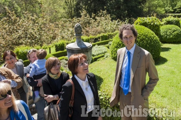 Villar Perosa Nel Giardino Di Villa Agnelli In Ricordo Dell Avvocato L Eco Del Chisone