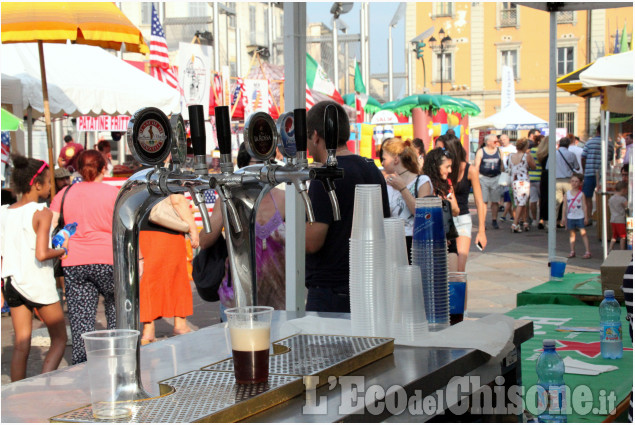 Nichelino: Festa della birra e bancarelle