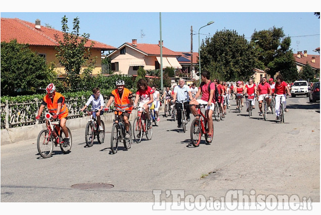 Scalenghe: in 170 alla pedalata biancorossa