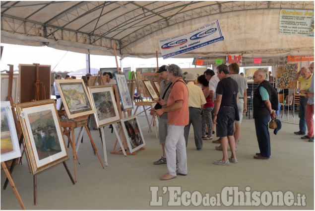 Roletto: festa patronale concorso di pittura, auto storiche e scassabudelle