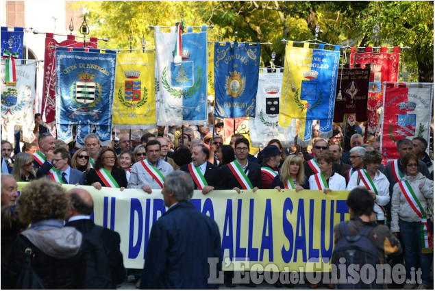 Pinerolo: corteo per salvare l&#039;ospedale Agnelli