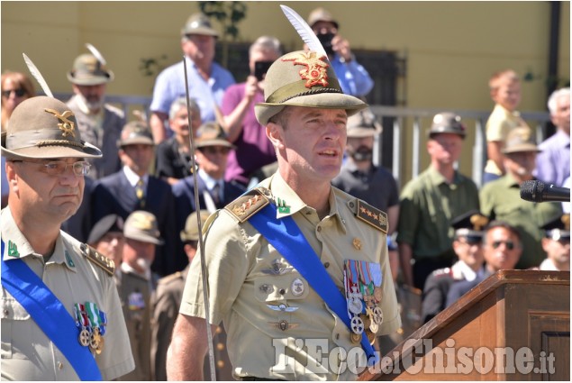 Comandante del 3°Alpini a Pinerolo Colonnello  Nicola Piasente