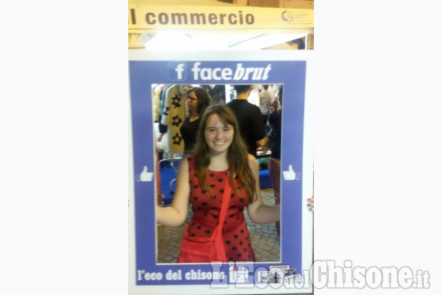 Facce da Artigianato: anche nel week-end tantissimi selfie allo stand de &quot;L&#039;Eco&quot;