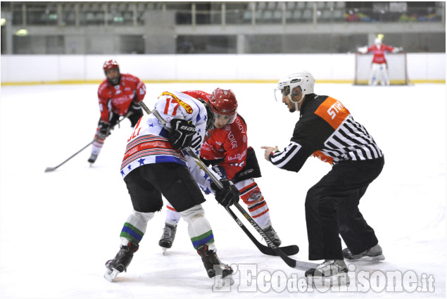 Hockey ghiaccio, immagini del derby di serie C PInerolo - Valpellice