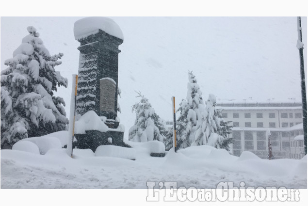 Sestriere: nevicate eccezionali a duemila metri, quota neve scesa a 1800 metri