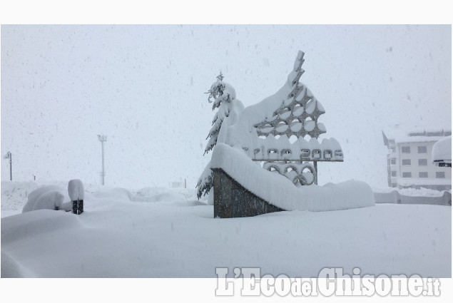 Sestriere: nevicate eccezionali a duemila metri, quota neve scesa a 1800 metri