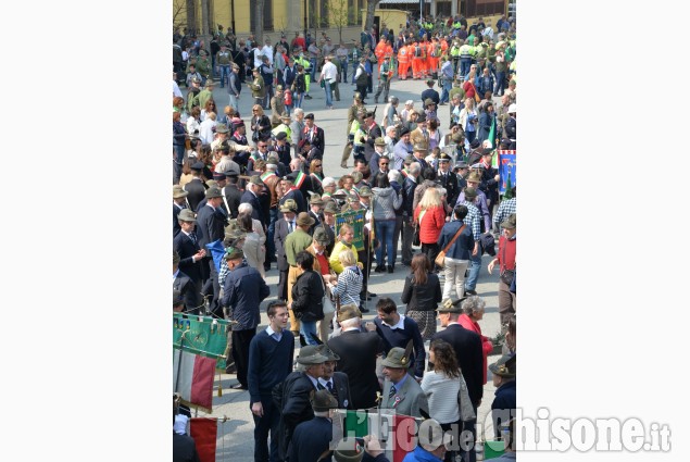 Pinerolo Le penne nere da 130 sezioni dell &#039;Ana