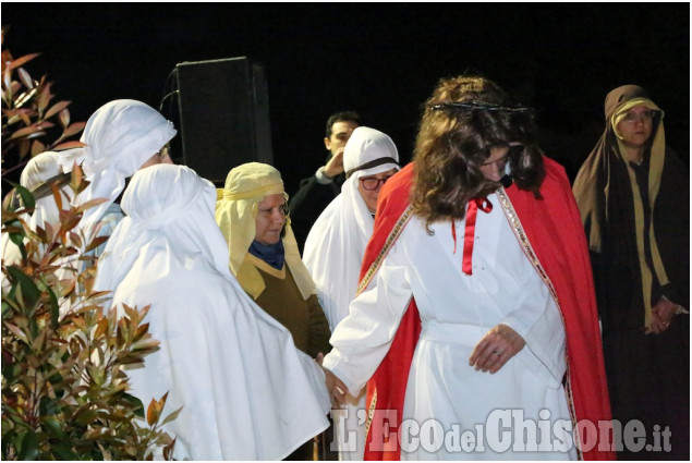 Vinovo  In centinaia alla Via Crucis.