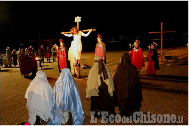 Vinovo  In centinaia alla Via Crucis.