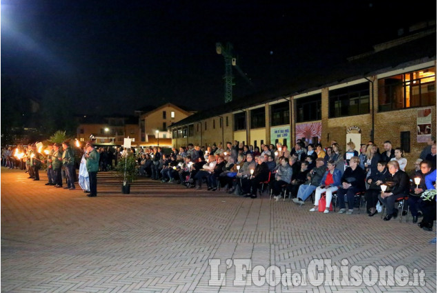 Vinovo  In centinaia alla Via Crucis.