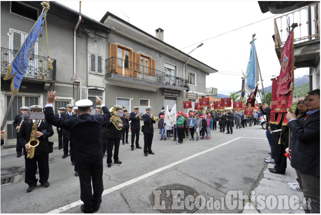 Pinasca: il corteo per i 50 anni dell&#039;Avis comunale