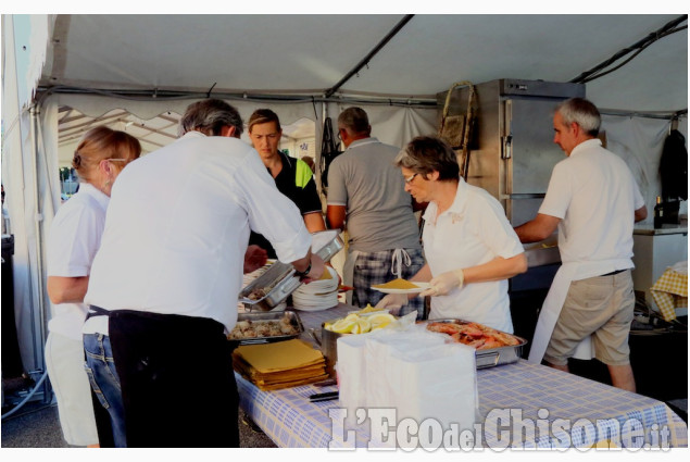 Piobesi :Festa dei giovani in piazza e buon cibo