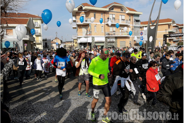 Candiolo: Button.run in centinaia i corridori in maschera