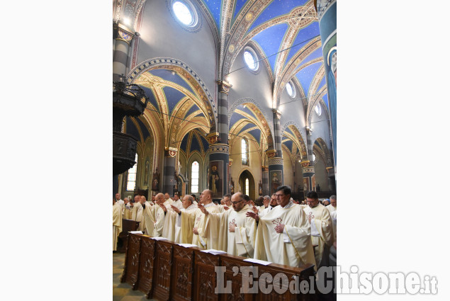 Pinerolo: Messa crismale in Duomo