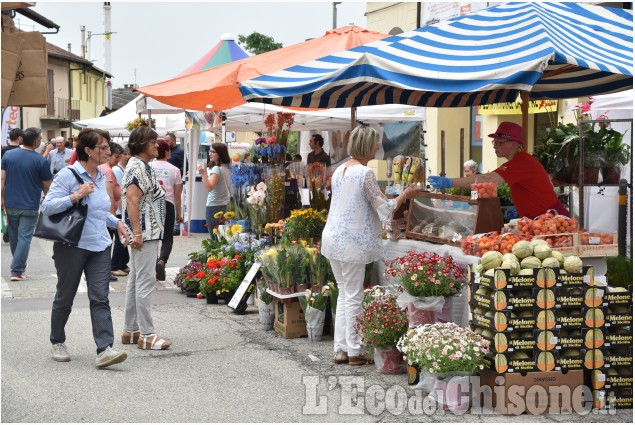 Garzigliana, festa in paese