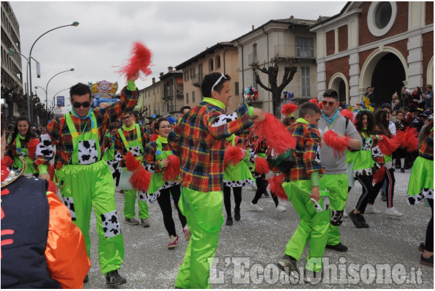 Barge: Carnevale in paese