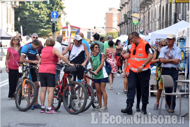 Pinerolo, musica e shopping