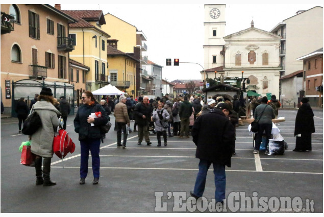 None: il presepe vivente in piazza e i mercatini di Natale