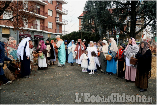 None: il presepe vivente in piazza e i mercatini di Natale