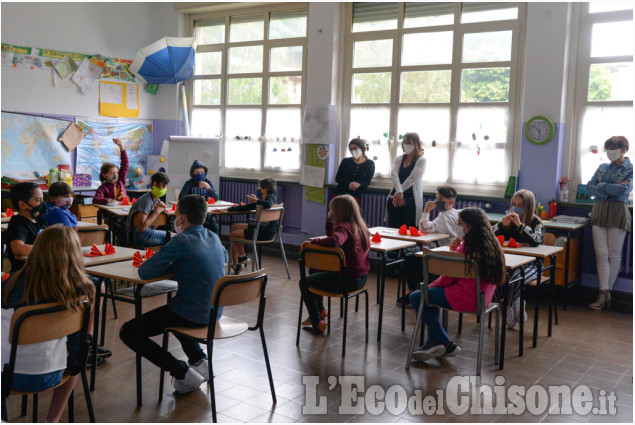 Perosa: ritorno in aula per l'ultimo giorno di scuola