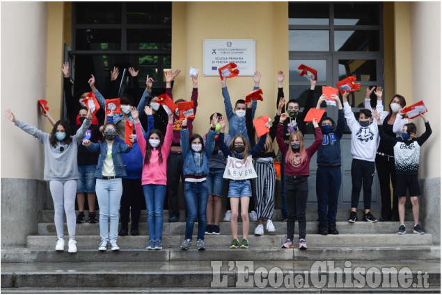 Perosa: ritorno in aula per l'ultimo giorno di scuola