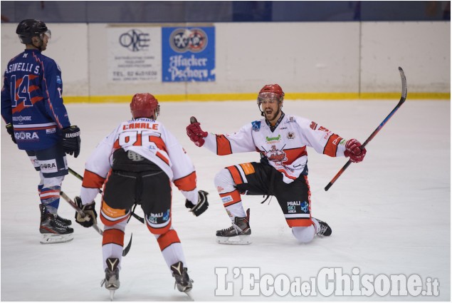 Hockey ghiaccio, la vittoria della Valpellice Bulldogs a Milano in Ihl1