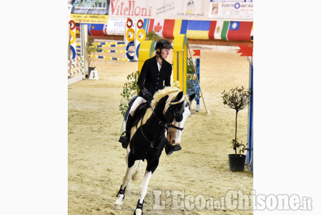 Equitazione, Carica dei 501 concorsi indoor ad Abbadia