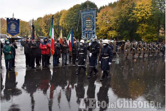 Pinerolo: Corteo al monumento dei caduti in ricordo della Grande Guerra