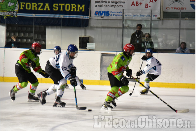 Hockey ghiaccio"Olimpico" Pinerolo tra tornei e raduni