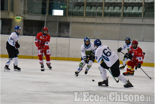 Hockey ghiaccio"Olimpico" Pinerolo tra tornei e raduni