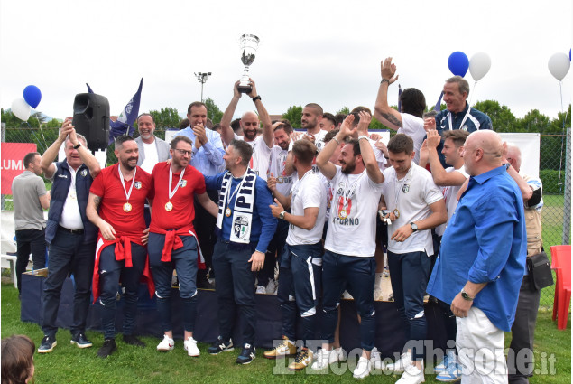 Calcio:La festa del Pinerolo per la serie D