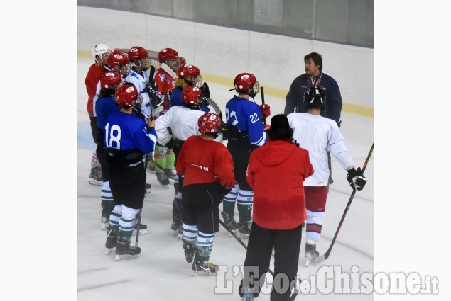 Hockey: Valpellice Bulldog sul ghiaccio a Pinerolo