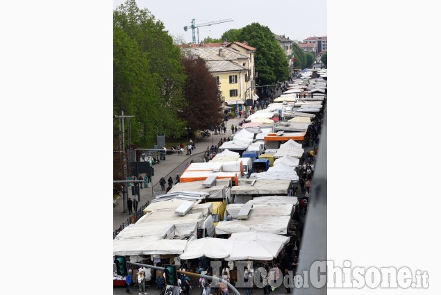 Pinerolo: Grande partecipazione alla fiera di primavera 