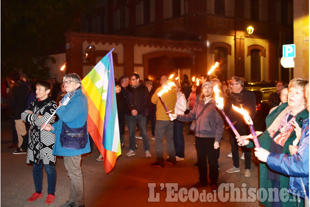 Pinerolo:La fiaccolata organizzata dall'Anpi