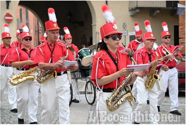 Frossasco: Quattro bande musicali per festeggiare la Filarmonica Pinerolese