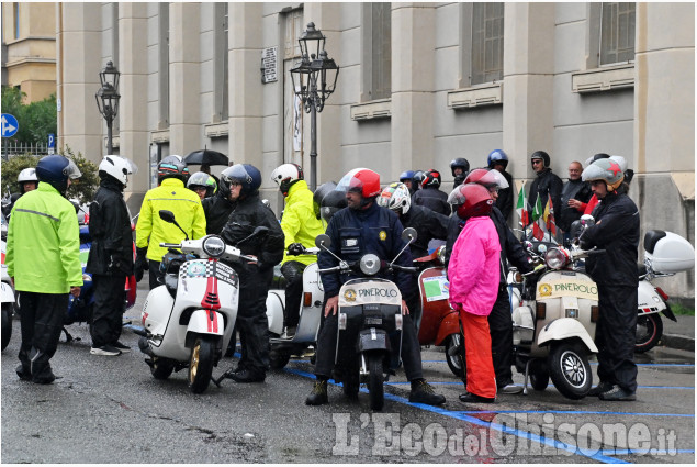 Pinerolo:Raduno regionale vespa "Maschera di ferro"2024