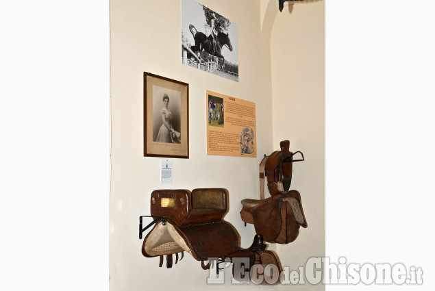 Mostra : Dedicata alle amazzoni nel Museo della Cavalleria di Pinerolo