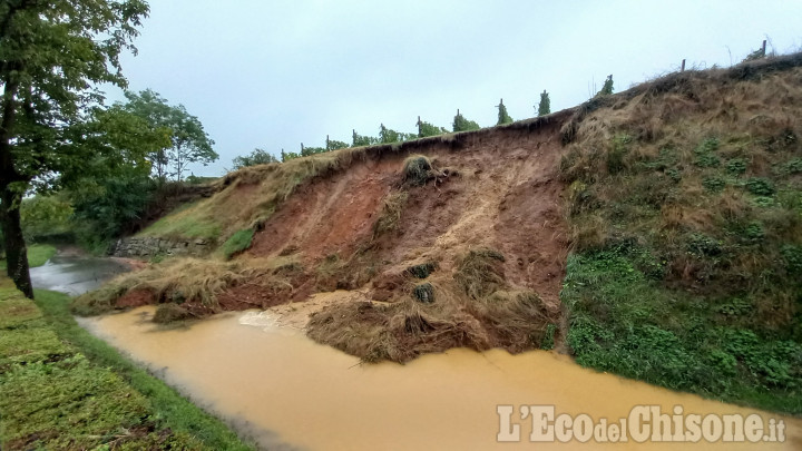 Maltempo, a Bricherasio strada Rivà chiusa per frana