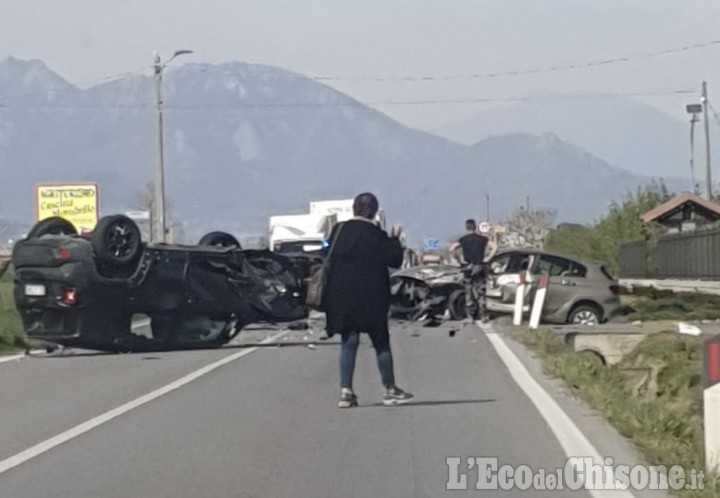 Due incidenti alla periferia di Cavour, il bilancio è di quattro feriti