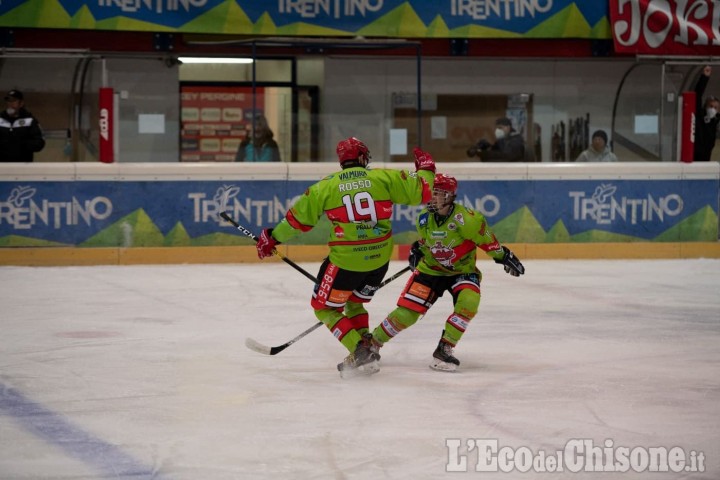 Hockey ghiaccio, Valpe ritorna in Ihl con una goleada: grande festa promozione a Pergine, 3-11 al Pinè!