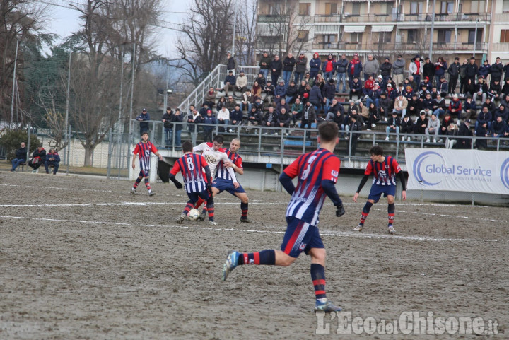 Calcio: domenica amara a Pinerolo, derby di Nichelino al Garino