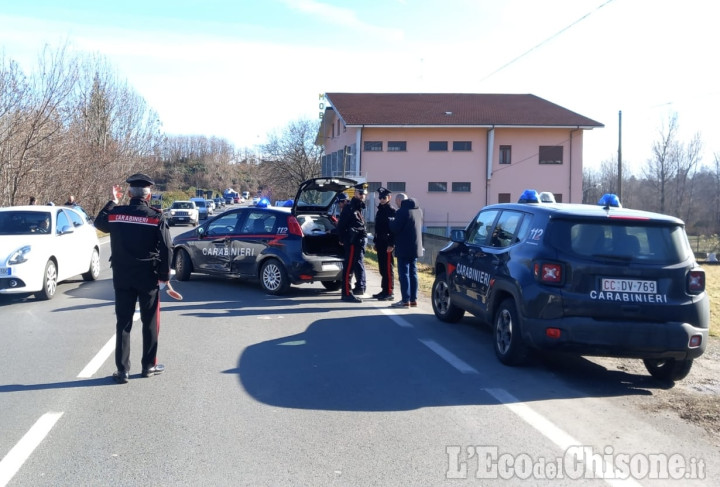 Luserna: auto si scontra con una pattuglia dei carabinieri, nessun ferito