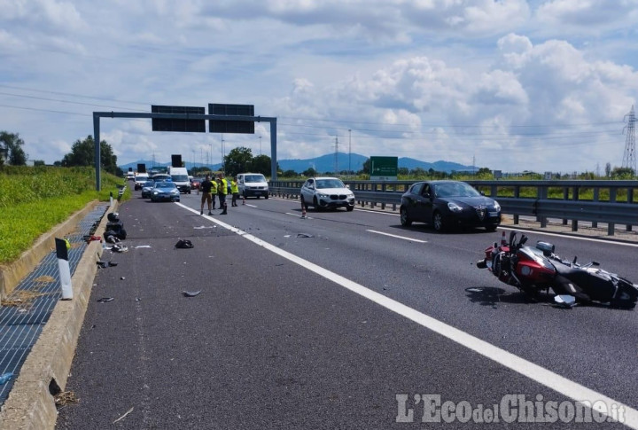 Orbassano: scontro tra moto e furgone sulla Torino-Pinerolo, due i feriti