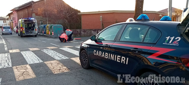 None: travolta da un'auto mentre attraversava la strada, grave una donna