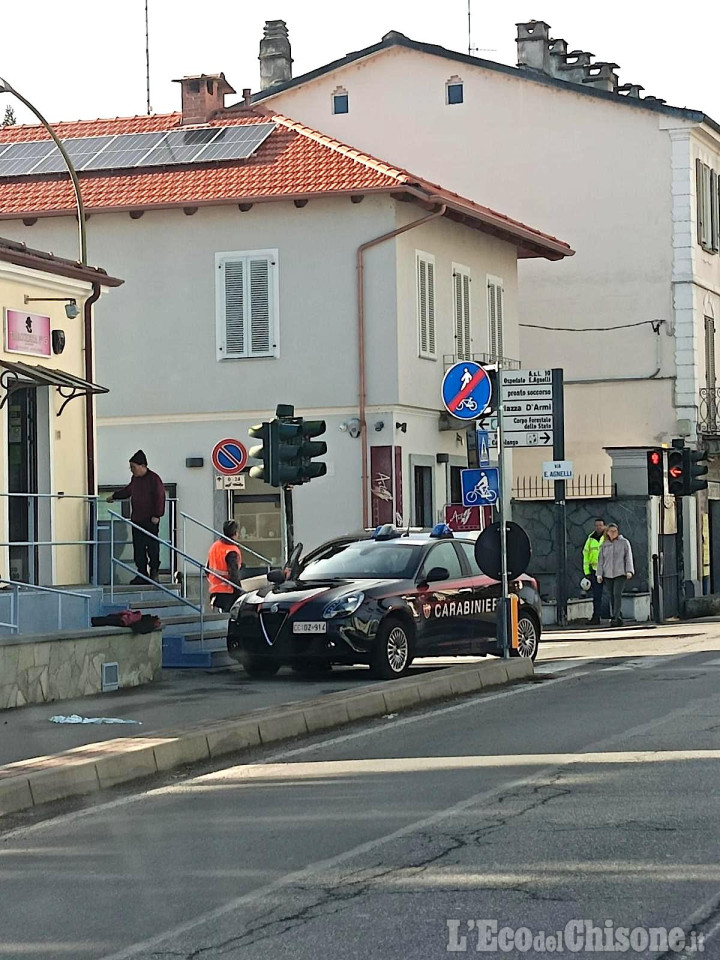 Pinerolo: tentano di rubare dei Gratta&Vinci ma vengono fermati dal tabaccaio, un uomo arrestato