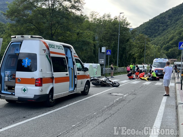 Incidente a Porte: motociclista cade e urta un camper, ricoverato. Lunghe code