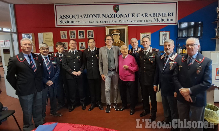 A Nichelino grande festa per i 103 anni del vice brigadiere Michele Melfa