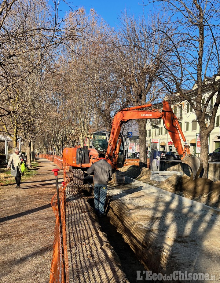 Pinerolo: sotto i viali si completa la pista ciclabile