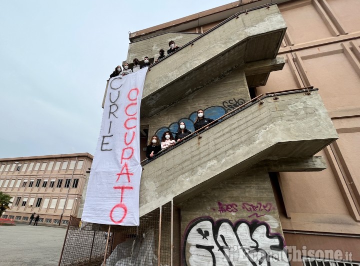 Pinerolo: il Liceo Curie occupato dagli studenti per protesta