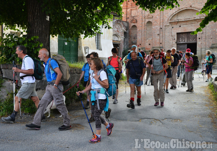 &quot;La via degli Abati&quot;: percorso a piedi con la diocesi di Pinerolo